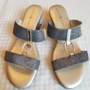 Karen Scott's Eanna sandals in glitter gold/black 8.5 and zirconia ring hardware